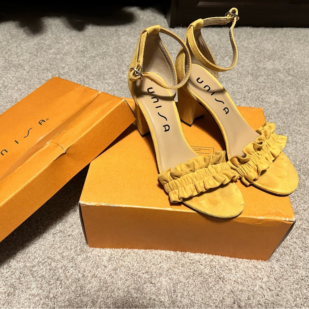 Unisa Suede Heels